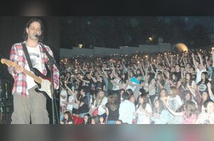 Duman Bursa'da hayranlarını coşturdu