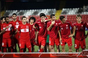 Altın madalya penaltı vuruşlarında kaçtı!