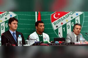 Colin Kazım gönülleri fethetti!