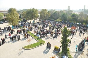 Bozbey ödül sevincini çalışanlarla paylaştı