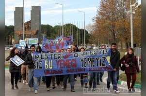 Uludağ Üniversite'sinde yumurtalı eylem