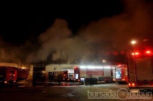 Bursa Karayolları 14. Bölge Müdürlüğü deposu kül oldu