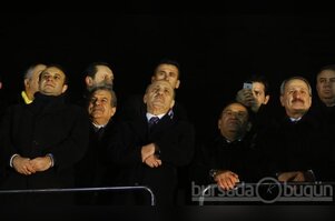 Daha dün omuz omuzaydılar..