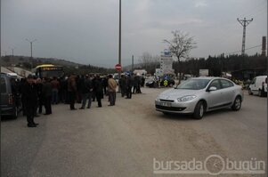 Belediye otobüsü taşlandı...