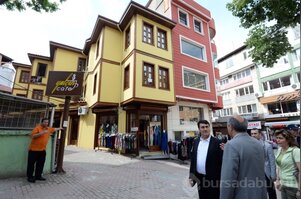 Ünlü cadde ihtişamlı günlerine geri dönüyor