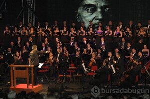 Bursa'da festival coşkusu 'Kavafis' ile başladı...

