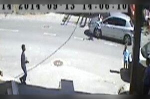 Bursa'da 5 yaşındaki bir çocuğa otomobilin çarpma anı kamerada