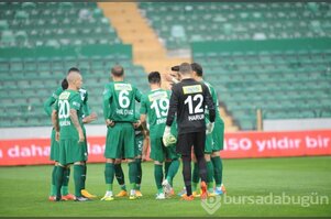 Timsah kendini sıkmadan turladı!