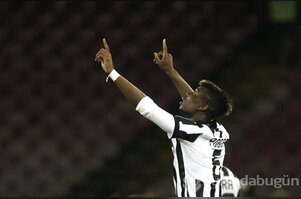 Juventus Napoli'yi ezdi geçti!