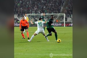 Bursaspor bitti demeden maç bitmez!