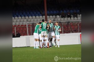 Bakambu coştu! Timsah zirveye kuruldu!