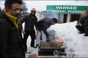 Hakan Altun ve Berkay'ın Uludağ'da mangal keyfi...