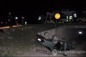 Bursa'da otomobil alt geçide uçtu
