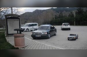Tek kişilik 'Junior Mercedes'ini satıyor
