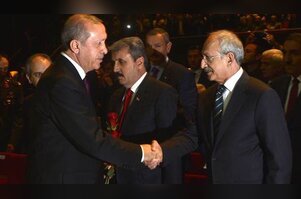 Cumhurbaşkanı Erdoğan ve CHP Lideri Kılıçdaroğlu tokalaştı