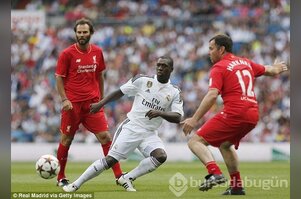 Bernabeu'da eski yıldızlar nefes kesti!