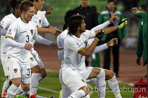 Bolivya Ekvador'u kupanın dışına itti!