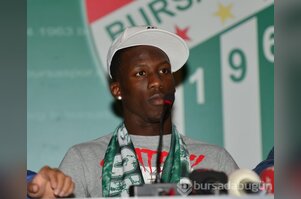 Luis Advincula resmen Bursaspor'da!