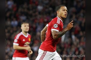 ManU gruplara göz kırptı!