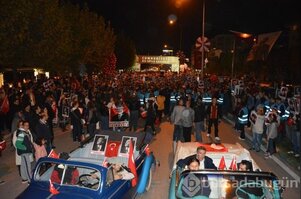 Binlerce Bursalı Nilüfer'de ‪'Cumhuriyet Benim'‬ dedi!