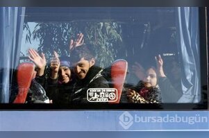Suriyeli muhalifler 'devrimin başkenti' Humus'tan çekiliyor