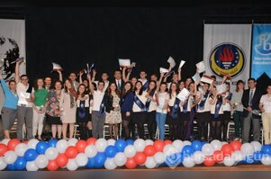 Ted Bursa Kolejinde kasım 2015 Ib öğrencilerinin diploma sevinci...