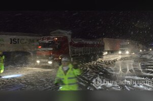 Bursa'da TIR kaydı yol ulaşıma kapandı