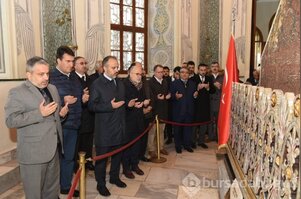 Bursa'da Başkan Aktaş göreve dualarla başladı