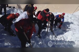 Bursa Uludağ'da çok sayıda kişi kar altında kaldı!