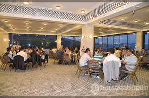 Bursalı Burtek iftarında renkli görüntüler 