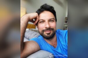 Tarkan'dan 'evde kal' mesajı