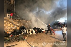 Bursa'da lastik deposunda yangın