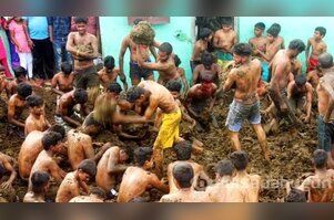 Hindistan'da inek dışkısıyla festival kutlaması!
