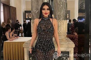 Ebru Polat transparan kostümüyle dikkat çekti