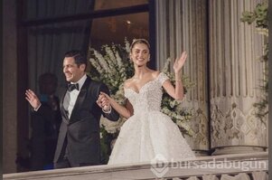 Nazlı-Hacı Sabancı çiftinin düğününde  ünlü isimler şıklık yarışına girdi
