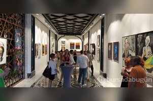 Bursalı ressam Nazlı Sakder karma sergide yer aldı  
