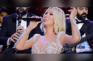 Seda Sayan canlı yayında ayaklarını masaya koydu
