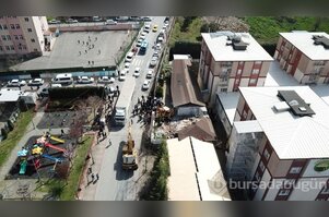 Hiranur Vakfı binasında kaçak olan bölümlerde yıkım yapıldı
