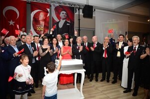 Mestanlı'dan Cumhuriyet'in Yüzüncü yılı kutlaması