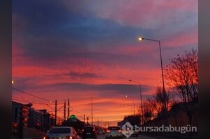 Bursa'da gökyüzü kızıla büründü!