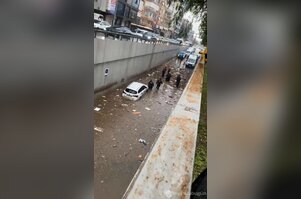 Alt geçitte felaketin izleri