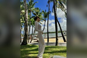 Hande Erçel şimdi de Mauritius tatilinde
