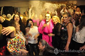 Murat Övünç  Bursa Kanser Derneği için sahne aldı