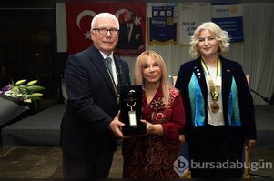  Bedia Akartürk'ü 69. Sanat yılına ithafen Meslek Hizmet Ödülü ile taçlandırıldı