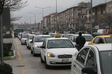DOLMUŞÇULARIN İSYANI