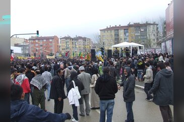 BURSADA NEVRUZ COŞKUSU