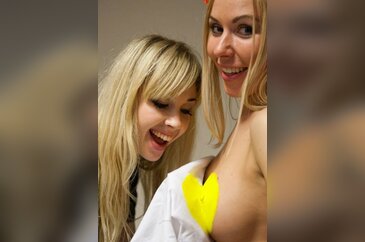 FEMEN KIZLARDAN RENKLİ GÖRÜNTÜLER