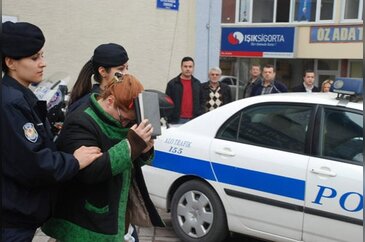 Bursa'da hırsızlık çetesine şafak baskını