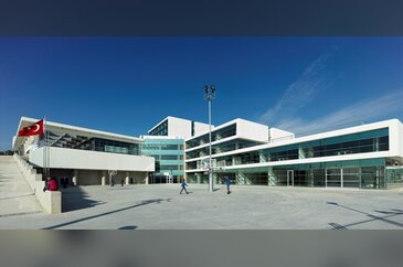 OİB LİSESİNDE GÖRKEMLİ AÇILIŞ
