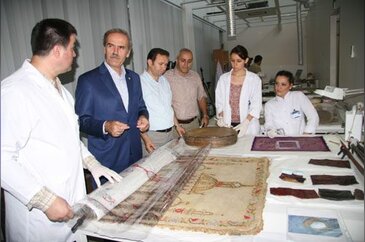 500 yıllık sandıklardan hazine çıktı